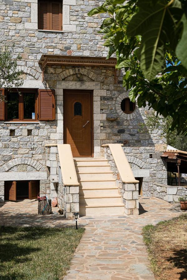 Chioureas Apartments Lévktron Екстериор снимка